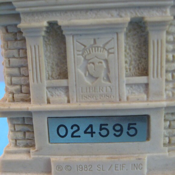 1982 SL/.EIF INC VINTAGE 15” LADY Statue of LIBERTY 1984 Wang Jida New York - Picture 11 of 16